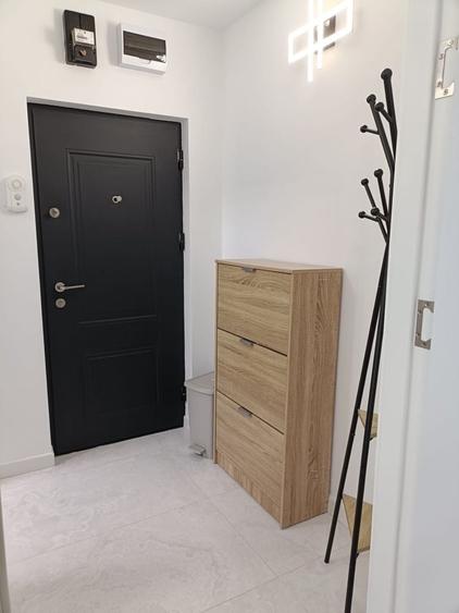 Vand apartament str aviatarilor 2 camere etajul 4 - 5