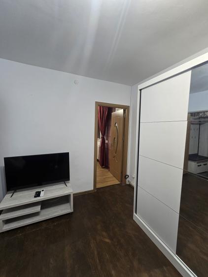 Pf inchiriez apartament 2 camere - 6