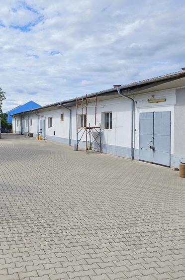 Spațiu comercial, de 900 mp, în Central