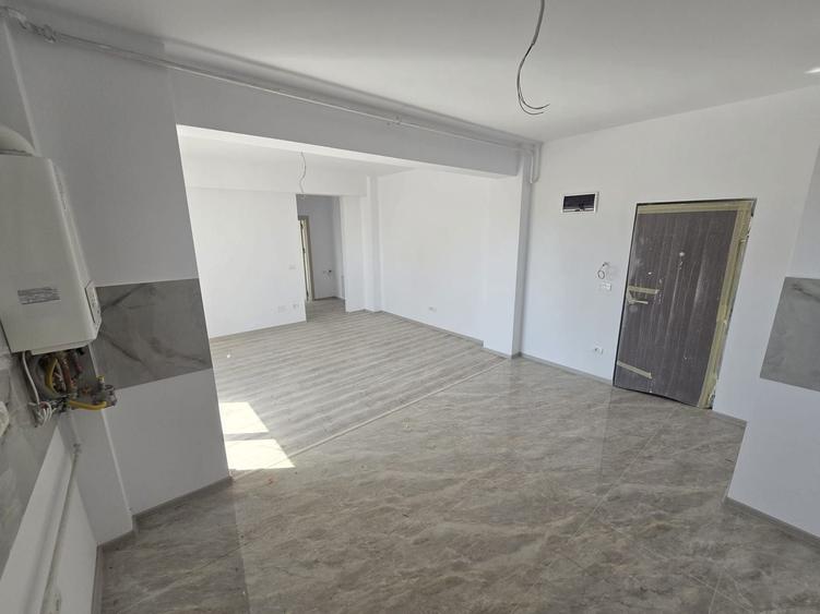 Apartament cu 2 camere decomandat în Girocului