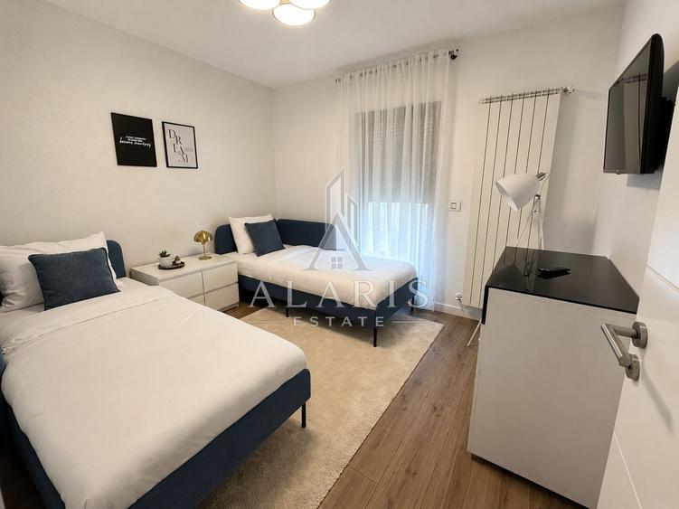Casă individuală cu 5 camere cu Canalizare în Aradului