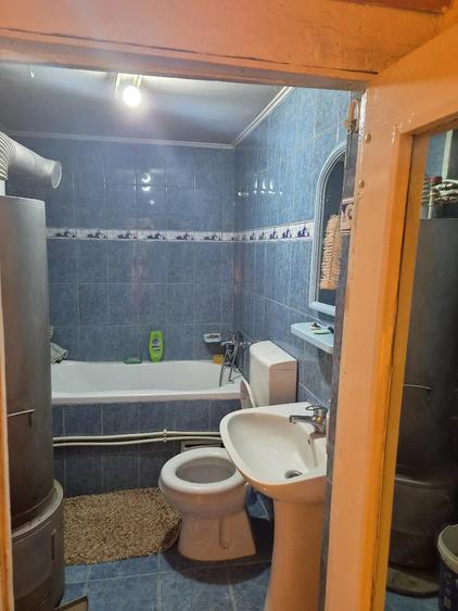 Casă cu 2 camere cu Teren 1500 Mp în Gepiu