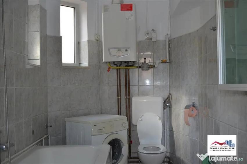 Casă cu 4 camere cu Teren 300 Mp în Central
