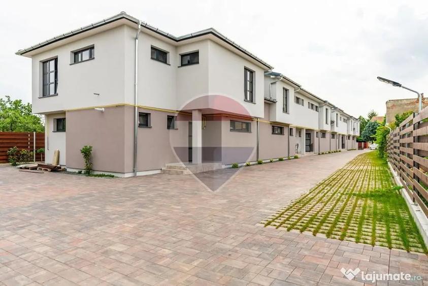 Casă cu 4 camere cu Teren 230 Mp în Central