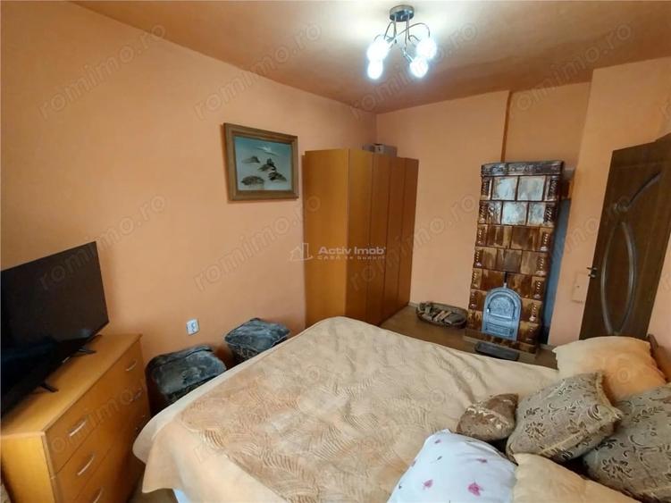 Apartament cu 3 camere decomandat în Bozovici