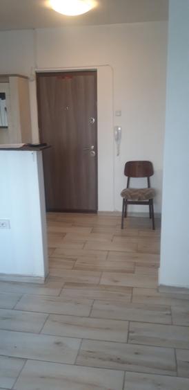 Apartament cu 2 camere decomandat în Tei