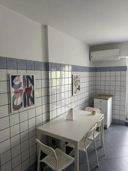 Apartament cu 2 camere decomandat, mobilat în P-ța Muncii
