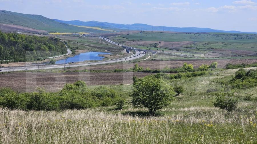 Teren agricol de 12515 mp, în Moldovenești