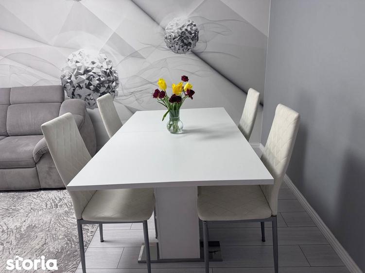 Apartament cu 3 camere decomandat în Drumul Taberei