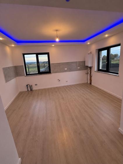 Casă cu 4 camere în Dancu