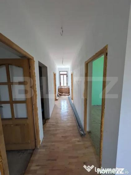 Casă cu 5 camere cu Teren 141 Mp în Central