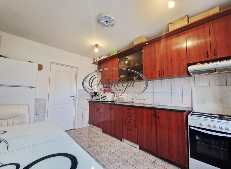 Apartament cu 3 camere decomandat, mobilat în Zorilor