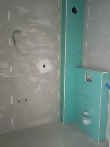 Apartament cu 2 camere decomandat în Titan