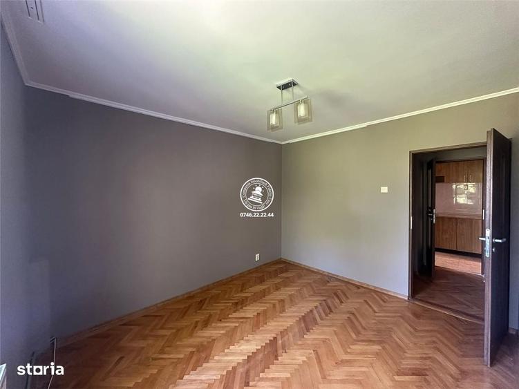 Apartament cu 3 camere semidecomandat în Ultracentral