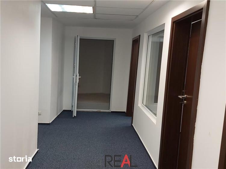 Spațiu comercial, de 41 mp, în Universitate