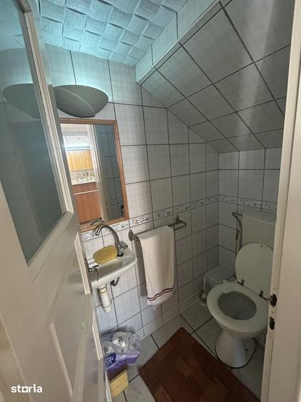 Casă cu 7 camere cu Teren 1300 Mp în Central