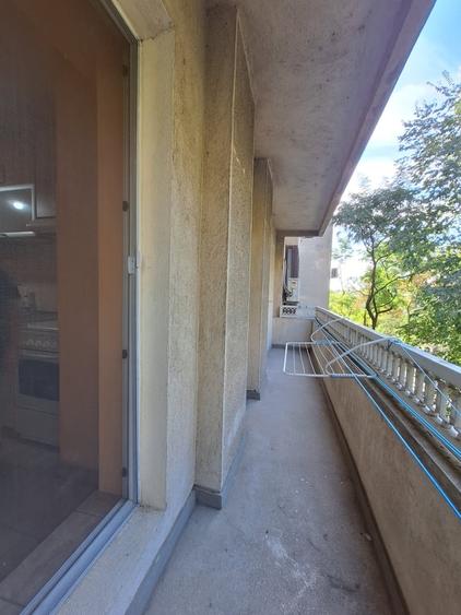Garsonieră decomandată în Splaiul Unirii