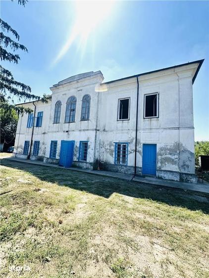 Casă cu Teren 8330 Mp în Oboga