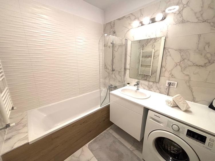 Apartament cu 3 camere decomandat în Băneasa