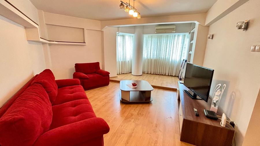 Apartament cu 3 camere decomandat, mobilat în Ultracentral