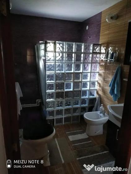 Casă cu 5 camere cu Teren 2099 Mp în Păru Rotund