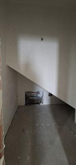 Casă individuală cu 5 camere cu Canalizare în Dumbrăvița