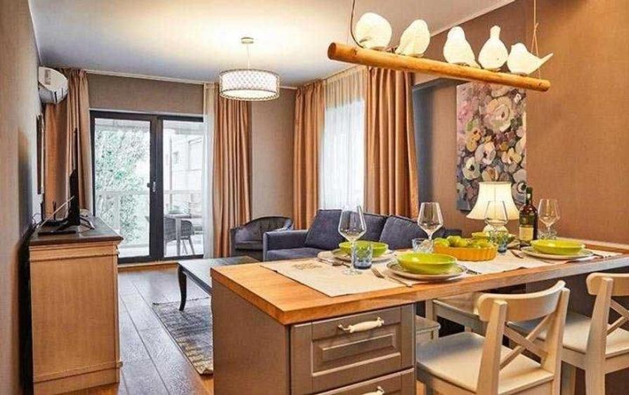 Apartament cu 2 camere, mobilat în Central
