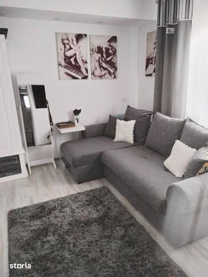 Casă cu 5 camere cu Teren 850 Mp în Central