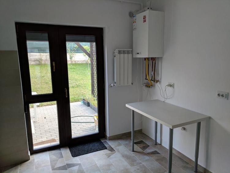 Duplex cu 4 camere cu Teren 150 Mp în Bucium