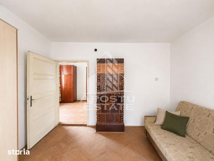 Casă cu 2 camere cu Teren 1180 Mp în Sânandrei