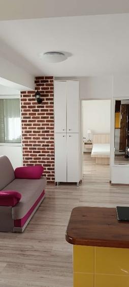 Apartament cu 2 camere nedecomandat, mobilat în Energia