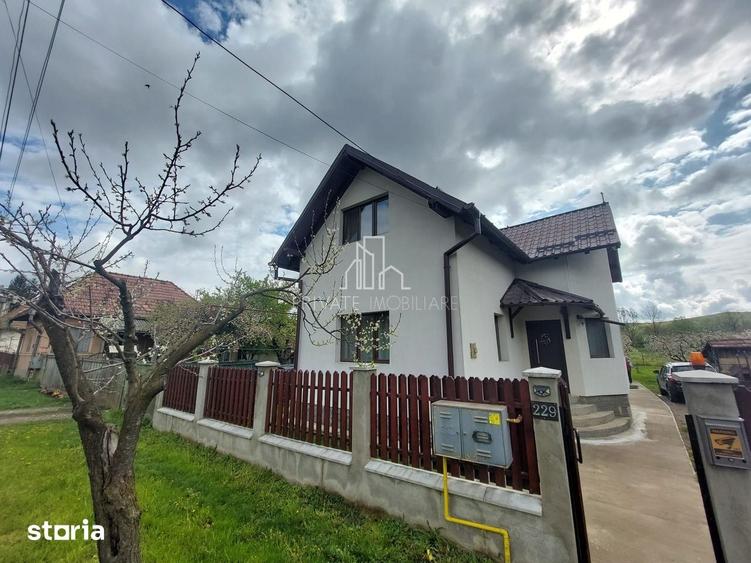 Casă cu 4 camere cu Teren 1000 Mp în Central