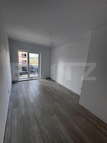 Apartament cu 2 camere semidecomandat în Tudor