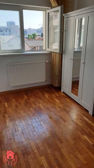 Apartament cu 4 camere semidecomandat, mobilat în Dorobanți