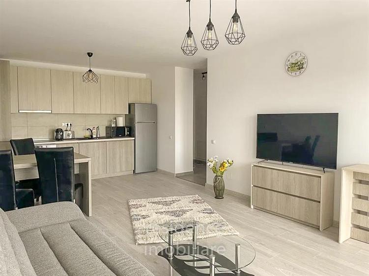 Apartament cu 2 camere semidecomandat, mobilat în Gheorgheni