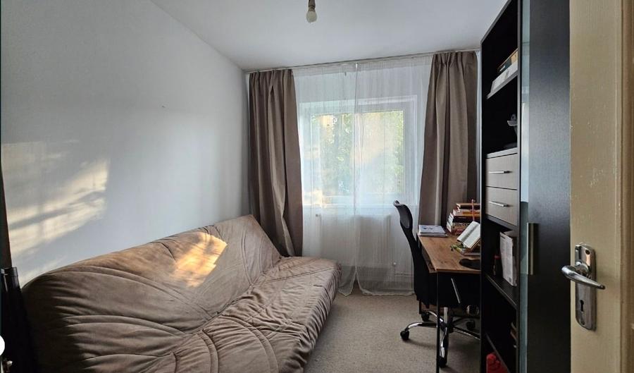 Apartament cu 3 camere, mobilat în Central