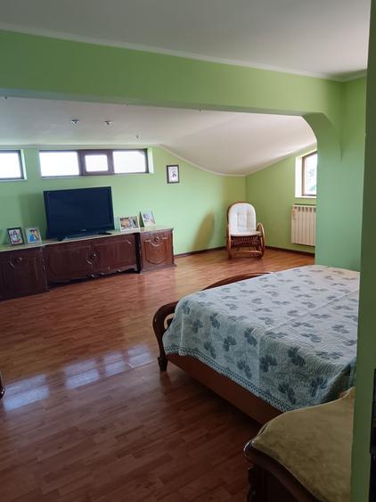 Casă cu 4 camere în Șerbeștii Vechi