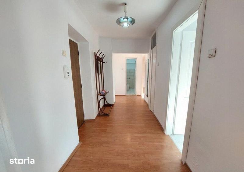 Apartament cu 2 camere decomandat în Centrul Istoric