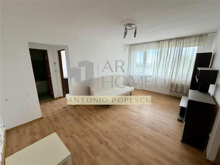 Apartament cu 2 camere semidecomandat, mobilat în Sud