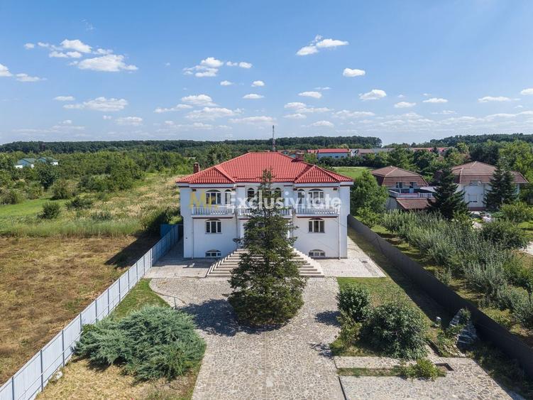 Casă individuală cu 11 camere cu Piscina în Corbeanca