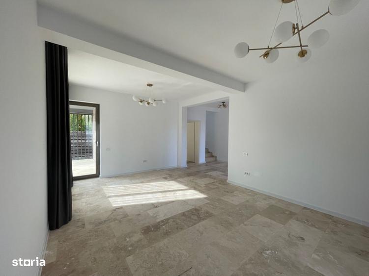 Casă cu 4 camere în Trivale