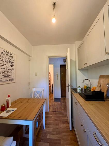 Apartament cu 2 camere semidecomandat în Brâncoveanu