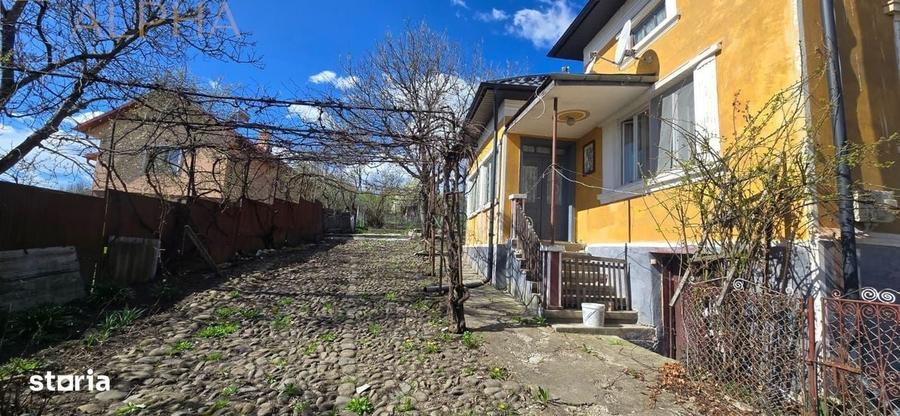 Casă cu 3 camere cu Teren 2400 Mp în Blăjenii de Jos