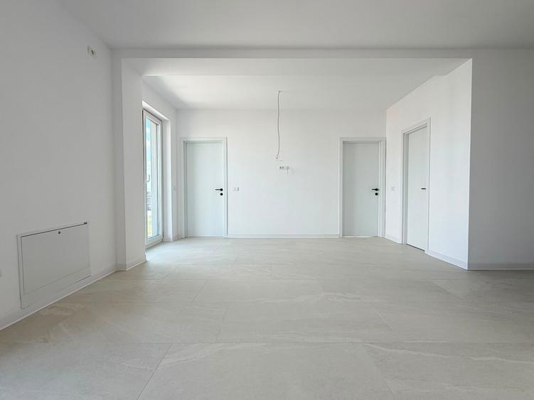 Apartament cu 3 camere decomandat în Moșnița Nouă