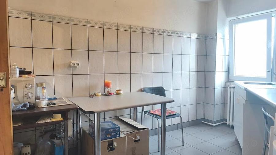 Apartament cu 4 camere decomandat în Ultracentral