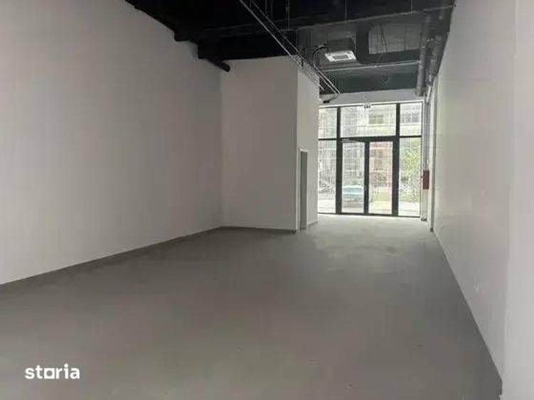 Spațiu comercial, de 80 mp, în Central