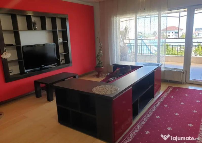 Apartament cu 3 camere decomandat în Zorilor