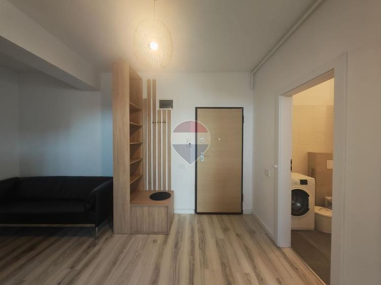 Apartament cu 2 camere semidecomandat, mobilat în Ultracentral