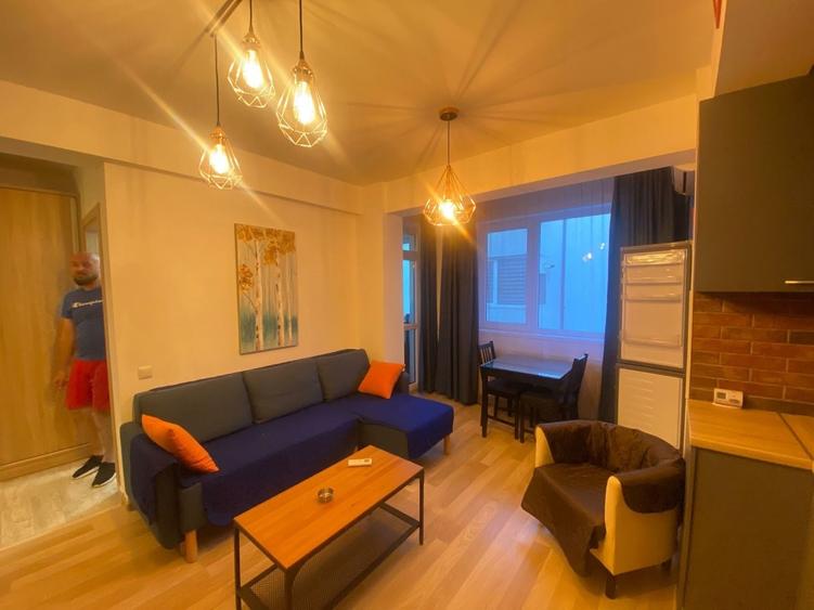Apartament cu 2 camere, mobilat în Militari