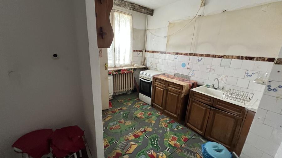 Apartament cu 2 camere decomandat în Drumul Taberei